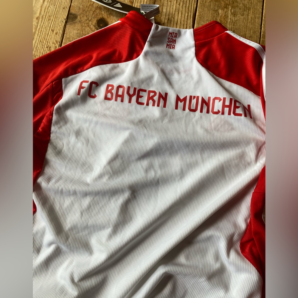 Adidas Bayern Munich Red and White Jersey - Picture 4 of 5